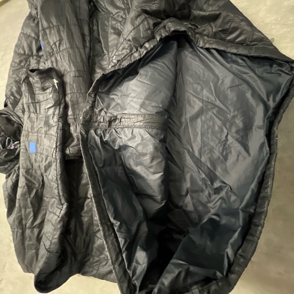 Patagonia Men's Black Puffer Jacket - Picture 7 of 10